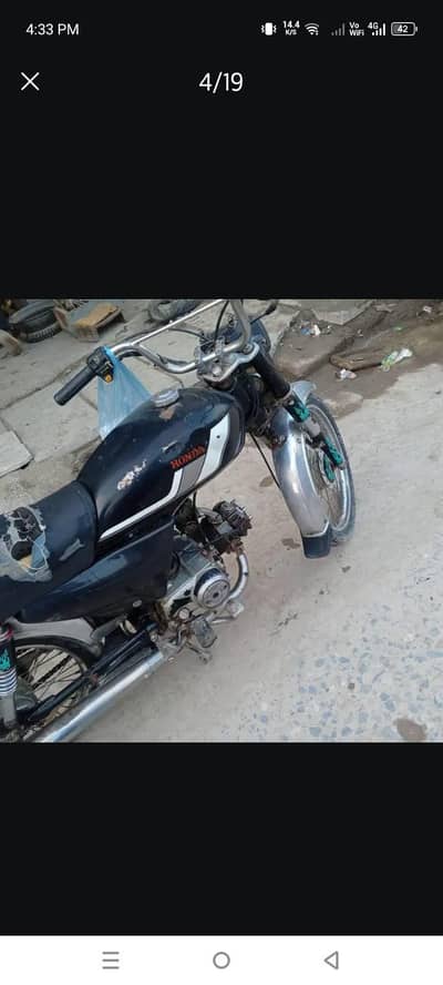 Ravi bike hai add acha sa parh lay pura pahla 03705501234