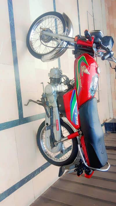 Honda CD 70 bike