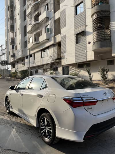 Corolla Altis Grande 1.8