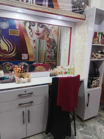 Salon dressing table for sale