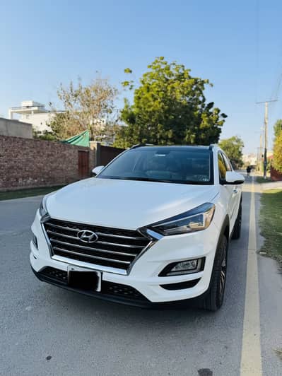 Hyundai Tucson 22/23 model First owner total original b2b scratchless