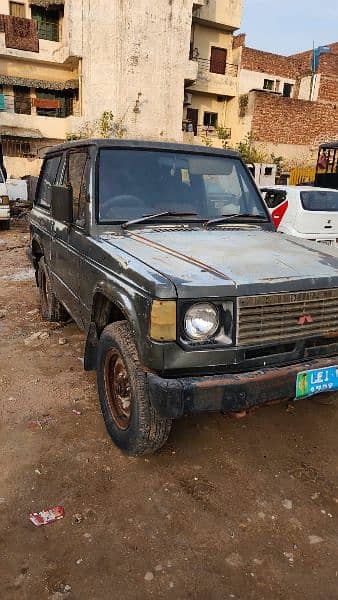 Mitsubishi Pajero 1986