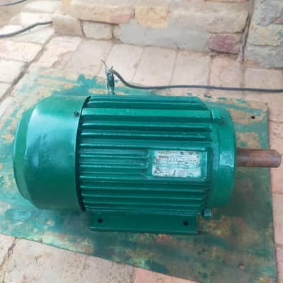 دو موٹریں سنگل فیس تھری ایچ پی کی برائے فروخت ہیں