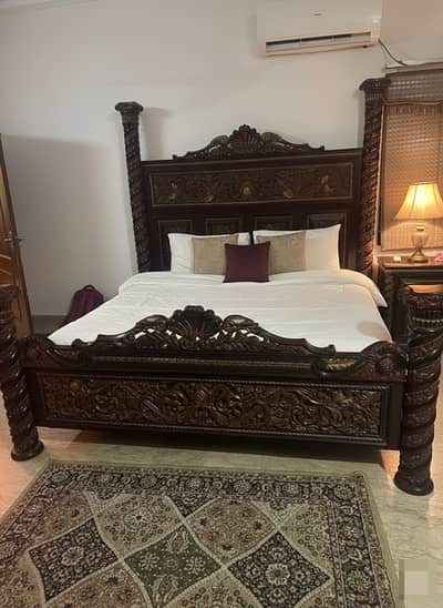bed Set // King Szie Bed // chaonti Bed With Side and Dressing Table