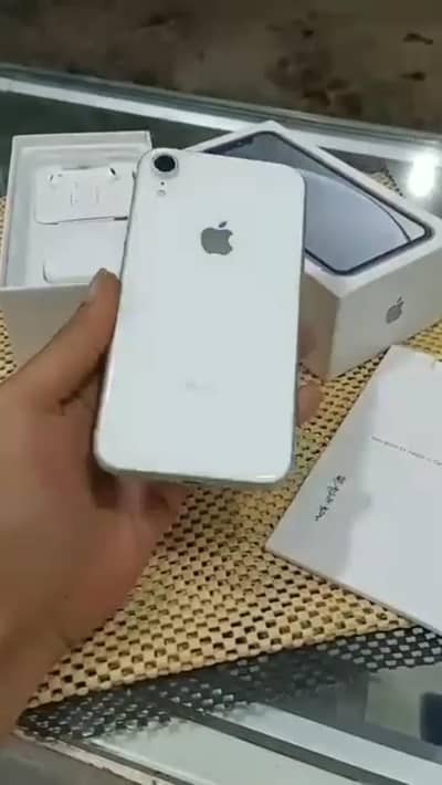 iphone XR 128 GB my WhatsApp 0342=============9369=============990