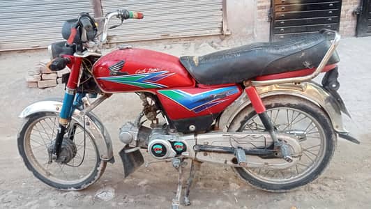 Honda CD70 bike 2012 model