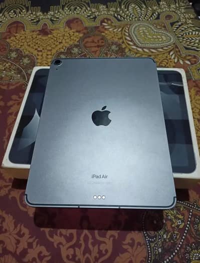 Appale Ipad Air 5th Generation (wifi + Cellular)