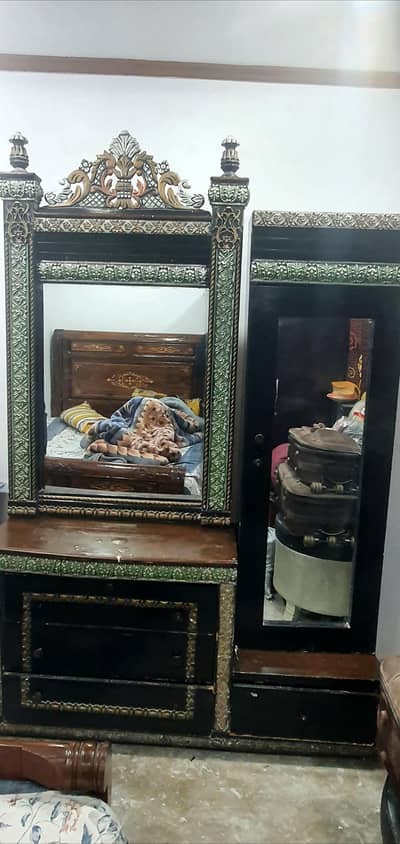 dressing table with makeup Drawr