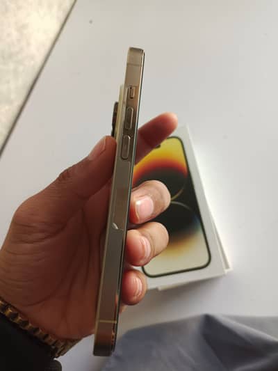 Iphone 14 pro with box waterpack