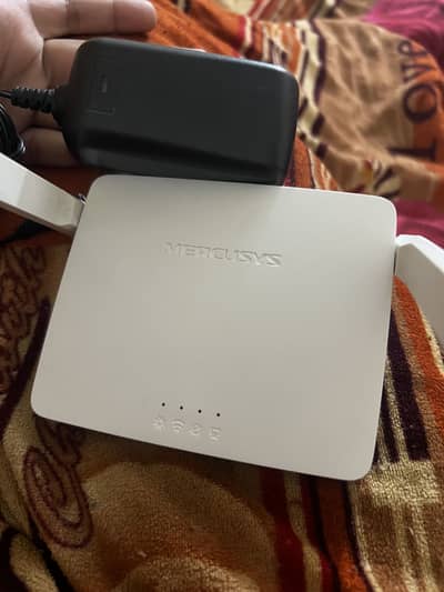 Mercusus 300 mbs router double antina with adapter