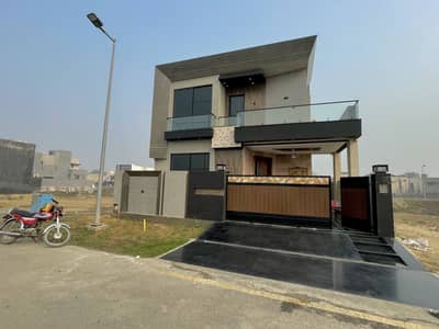 DREAM HOME OFFERS 10 Marla Luxury House With Basement For Sale In DHA Phase 4 Lahore