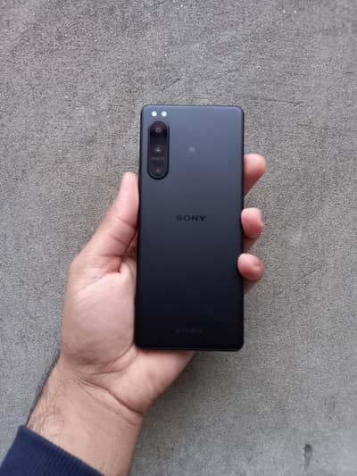 Sony Xperia 5 IV – PTA Approved – 8GB RAM | 128GB Storage – 9.5/10