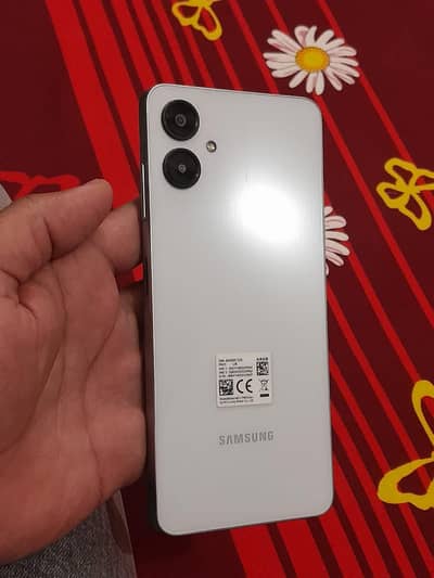 Samsung A06 ( 4 - 64 )