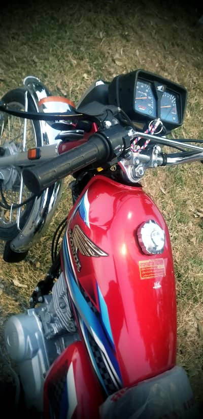 honda cg125  2024 lush condition (0333-411-4400)