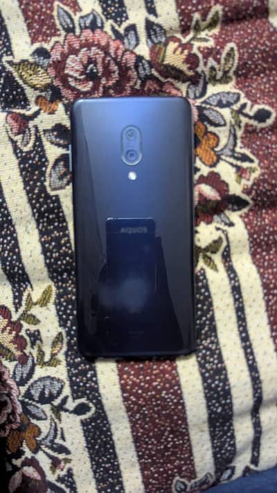 aquos zero 2 8 GB /256 GB fingerprint not working and dot you see  pic