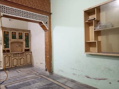 3 Marla lower portion for rant in Al hamd park 1 near Awan town Multan road lahore