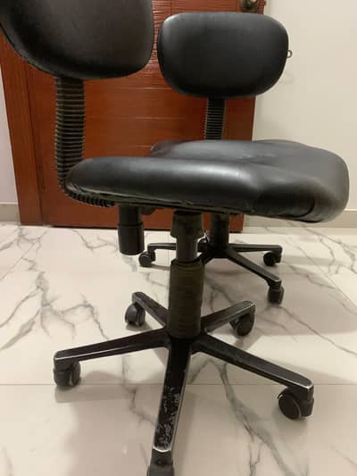 Office Chairs, Nexting Tables & Swing (Jhoola)