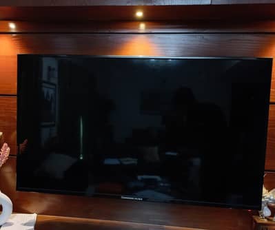 CHANGHONGRUBA 50’ inch LED TV