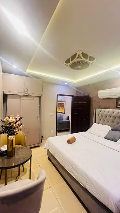 One Bedroom Vip apartment available on daily basis in bahria town LHR