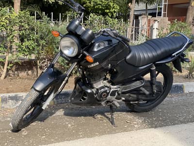 Yamaha YBR 125 modified