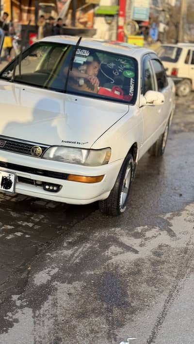 Toyota Corolla Xe 2000 model