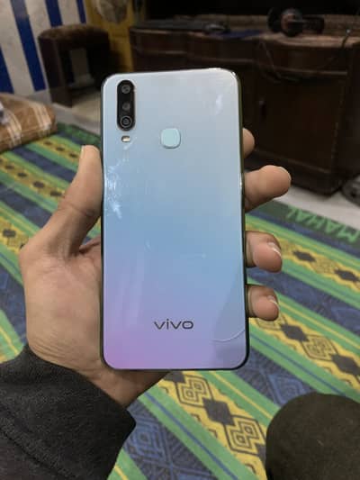 Vivo y17