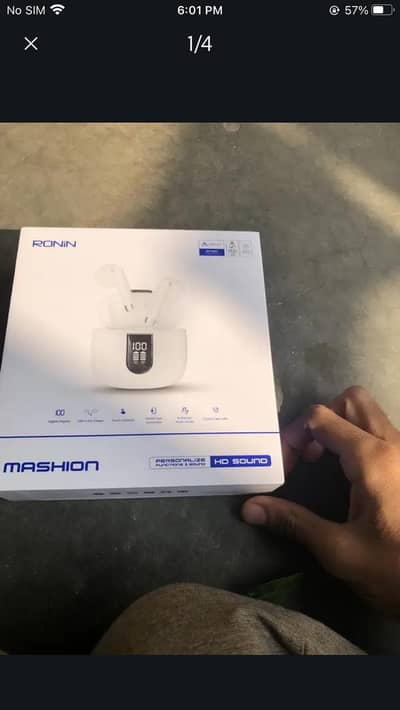 Air pods Ronin mashion company free