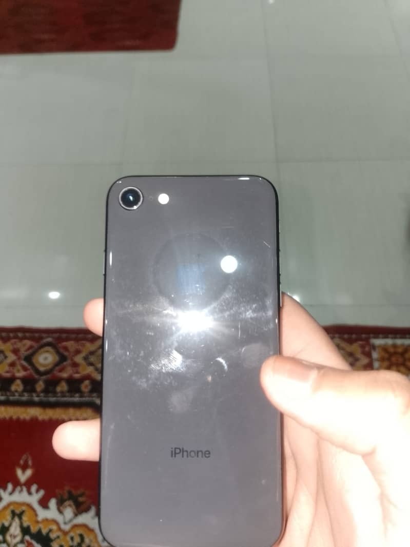 Apple iPhone 8 3