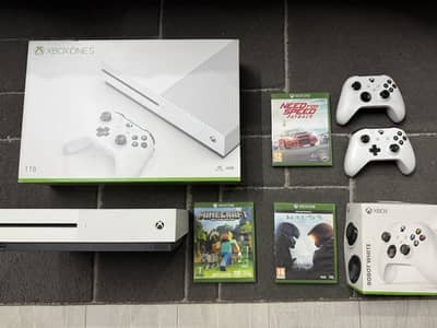 Xbox One S – 1TB (White) | 2 Controllers | 3 Games