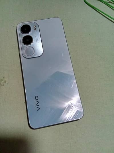 Vivo y19s 8gb 128gb 10/10 condition active buyer contact