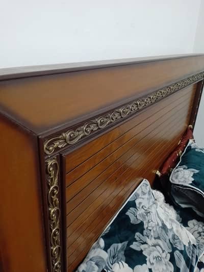 wooden double bed. 8/10 condition