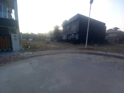 10 Marla Plot For Sale Bahriatown Phase 7