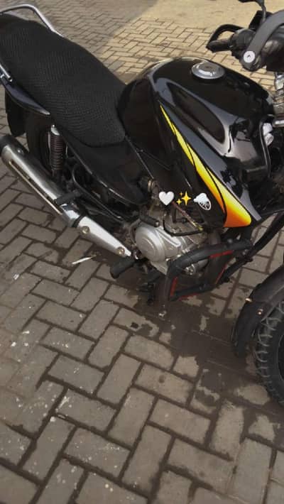 Yamaha YBR G Black Color