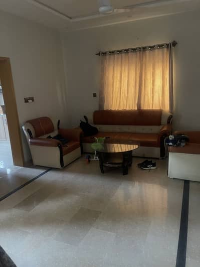 5 apartments in one building