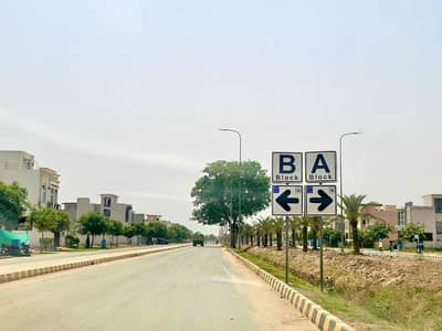 PLOT # Q-604 RESIDENTIAL PLOT LOCATED IN THE BEST BLOCK OF DHA LAHORE.