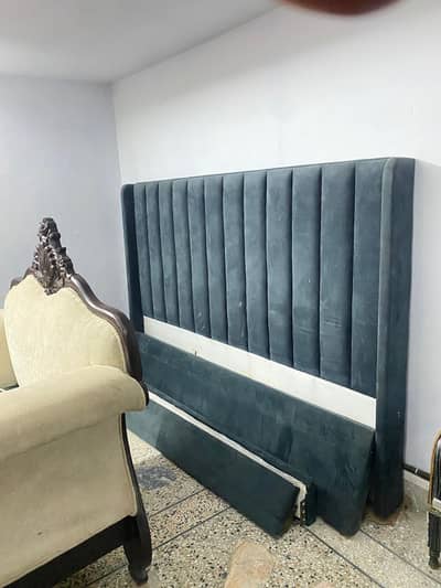 Brand new king size bed with free matress