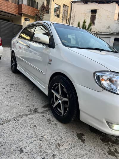 Toyota Corolla SE Saloon