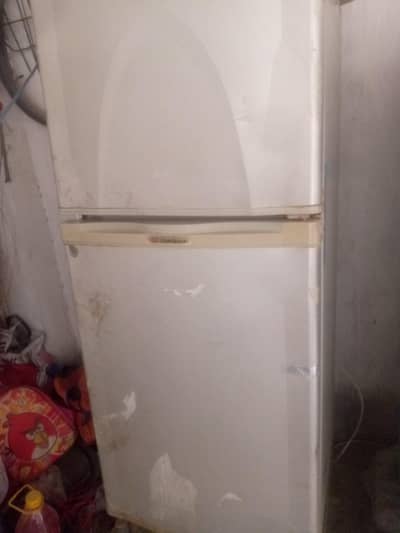 Dawlance fridge  31 k