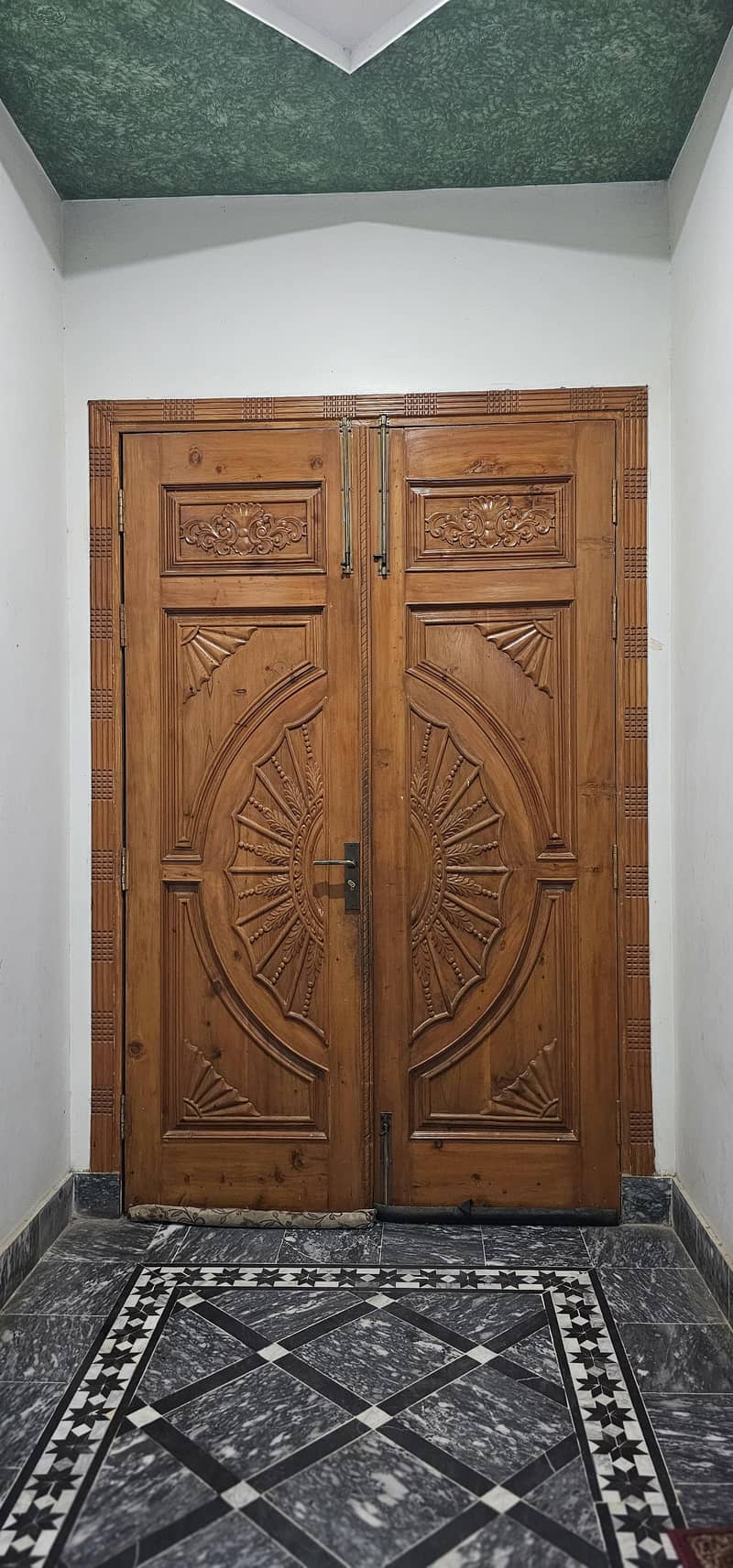 Solid Diyar Doors 4