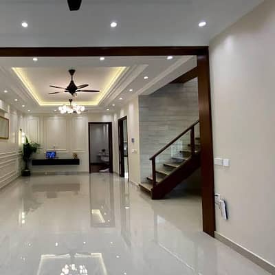 Female Required in home for cooking