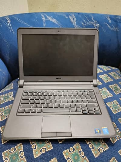 Dell latitude 3340 i3 4th Gen 8/128 SSD