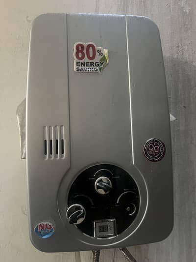 Instant Gas Geyzer 10/10