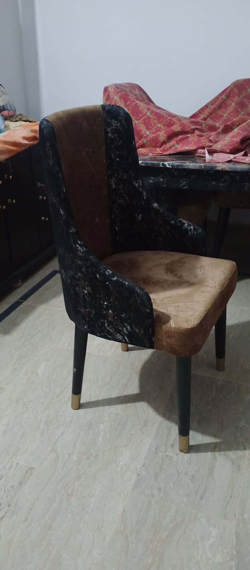 luxurious dining table 1