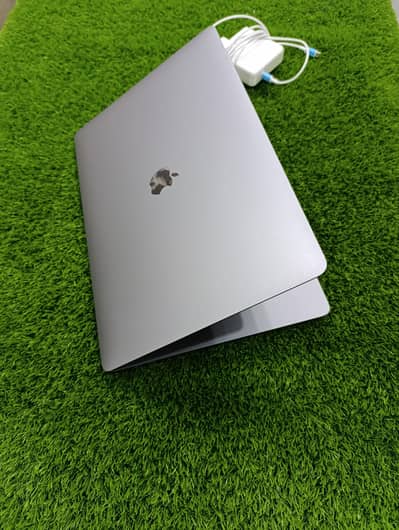 Apple Macbook Pro 2019, 16 inch, Core i7, 32GB RAM, 1TB SSD,4GB