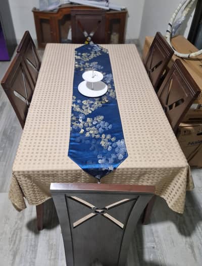 Dining Table with 6 chairs