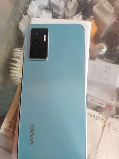 vivo v23e only charger available box nhi h