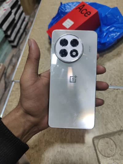 Oneplus Ace 5 12/256