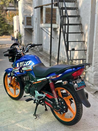 Honda CBF-2024 lush condition urgent sale
