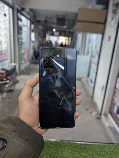 Techno pova 5 pro (8/256)