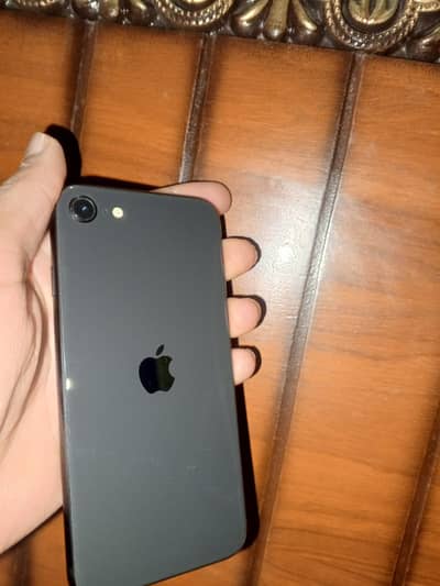 Iphone Se 20/20  for sake waterpack set with 10/10 condition